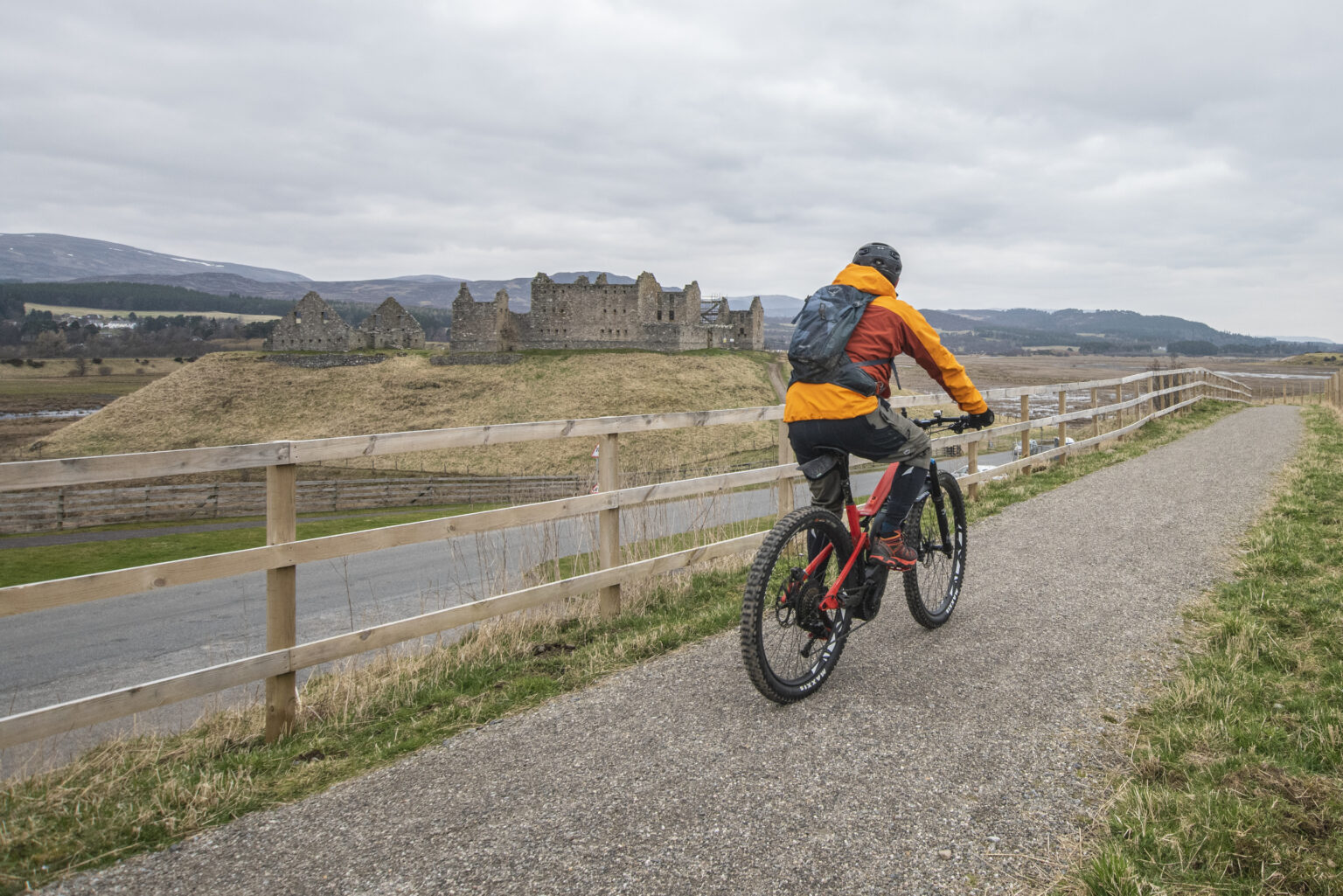 10 reasons to hire an e-bike in Scotland - Visit Cairngorms